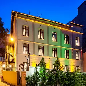 Element Garden Aparthotel
